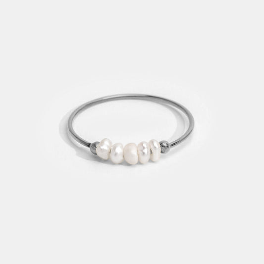 Anello classico in argento con perla d’acqua dolce