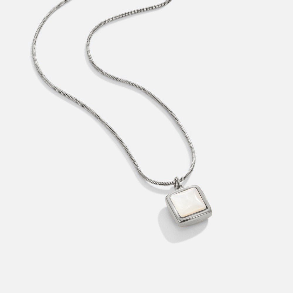 Collana Riva con pendente in pietra di luna