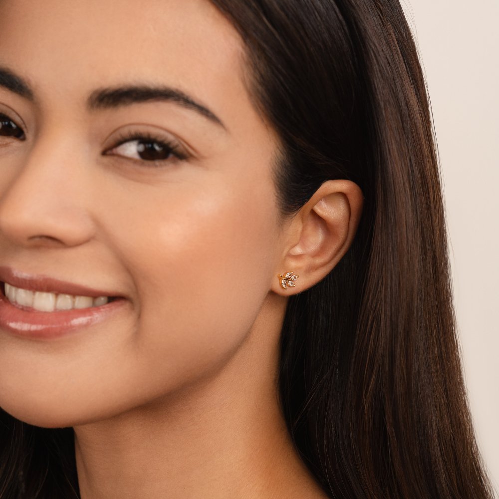 Orecchini a foglia con cristalli